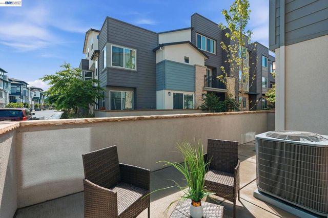 5526 Silver Way, Dublin, CA 94568