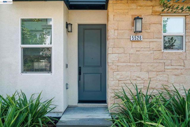 5526 Silver Way, Dublin, CA 94568