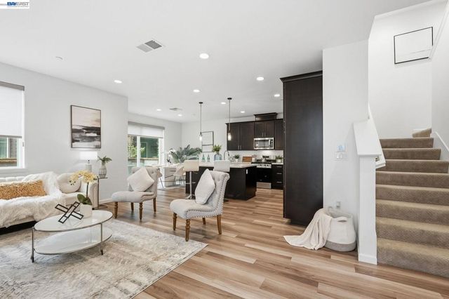 5526 Silver Way, Dublin, CA 94568