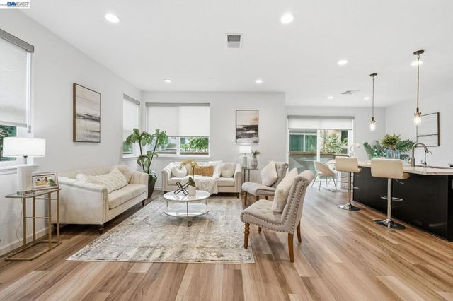 5526 Silver Way, Dublin, CA 94568