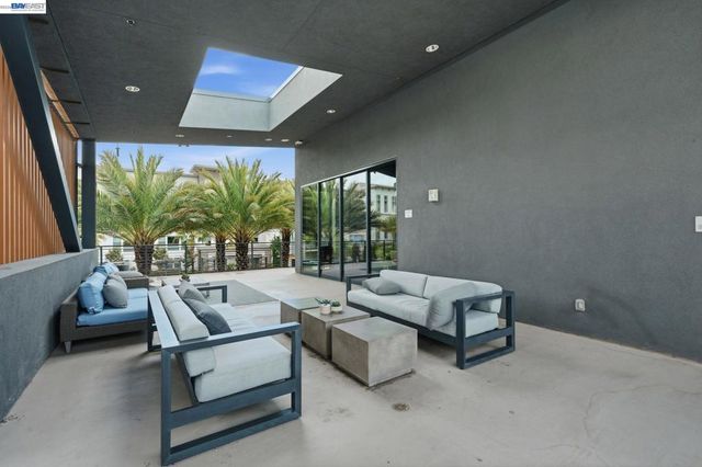 5526 Silver Way, Dublin, CA 94568