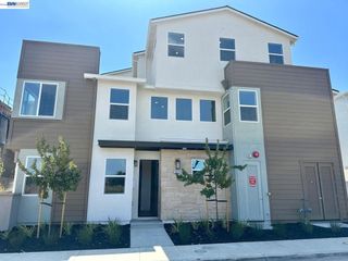 5526 Silver Way, Dublin, CA 94568