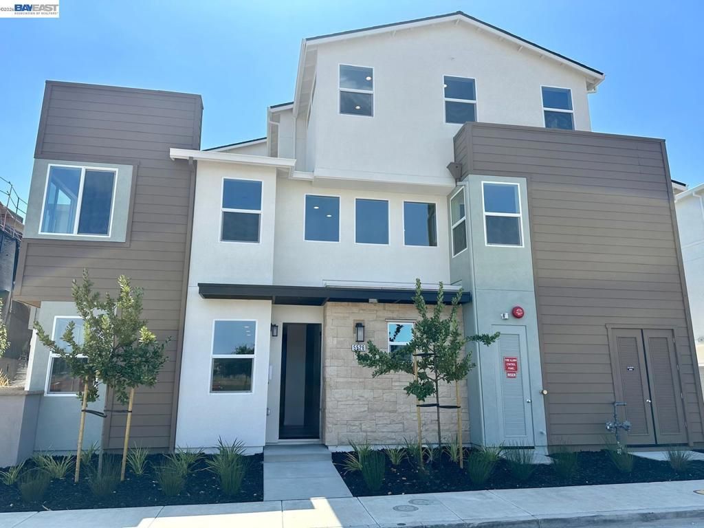 5526 Silver Way, Dublin, CA 94568