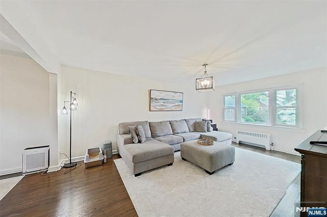 151 E Palisade 6D, Englewood, NJ 07631