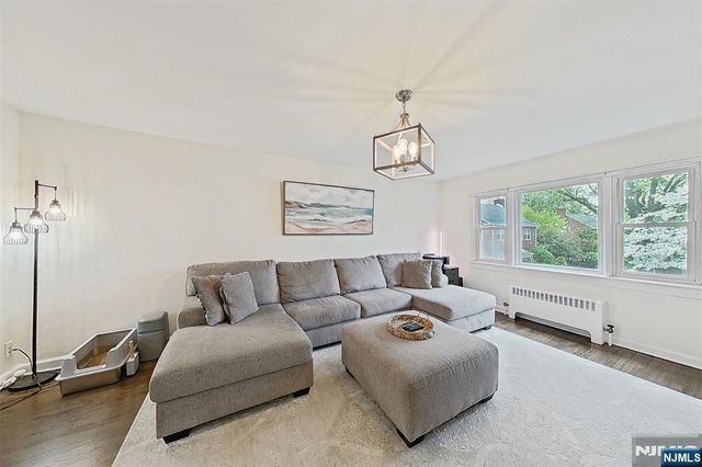 151 E Palisade 6D, Englewood, NJ 07631