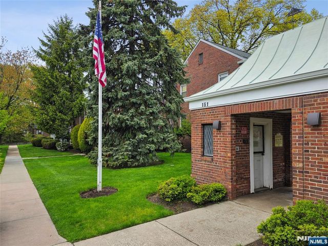 151 E Palisade 6D, Englewood, NJ 07631