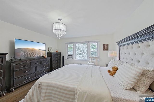 151 E Palisade 6D, Englewood, NJ 07631