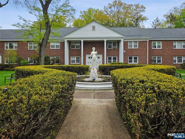 151 E Palisade 6D, Englewood, NJ 07631