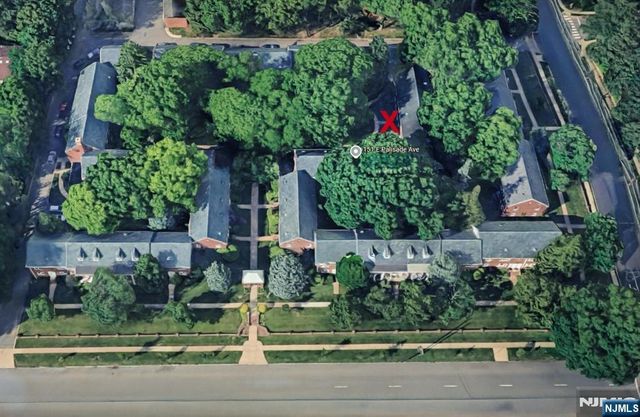 151 E Palisade 6D, Englewood, NJ 07631