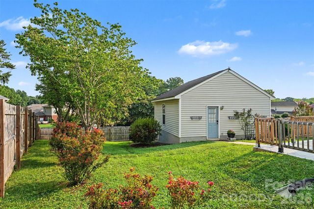 6715 Tanners Creek Drive, Huntersville, NC 28078