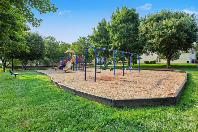 6715 Tanners Creek Drive, Huntersville, NC 28078