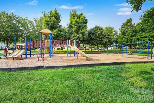 6715 Tanners Creek Drive, Huntersville, NC 28078