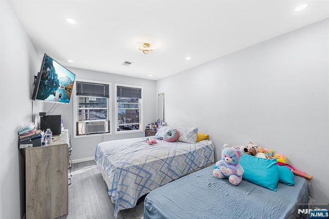 465 Union Avenue, Paterson, NJ 07522