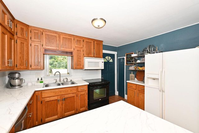 20516 Good Hope ROAD, Lannon, WI 53046
