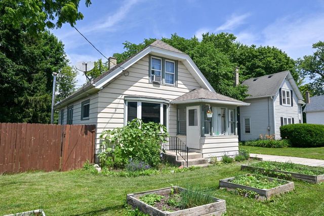 20516 Good Hope ROAD, Lannon, WI 53046