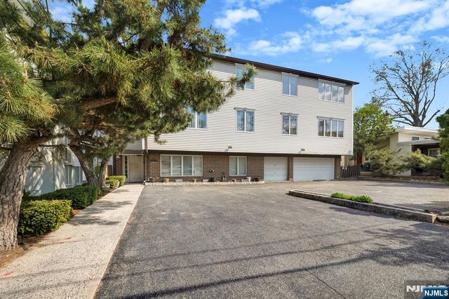 61 Eastern Way 3, Rutherford, NJ 07070