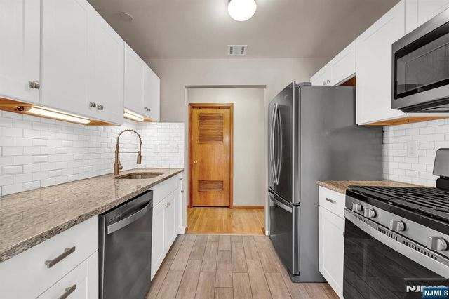 61 Eastern Way 3, Rutherford, NJ 07070