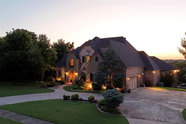 3325 Winding Creek Circle, Edmond, OK 73034