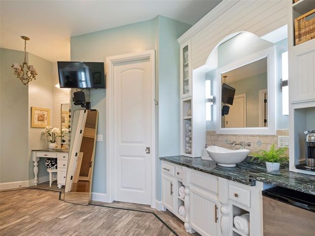 3325 Winding Creek Circle, Edmond, OK 73034
