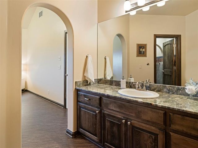 3325 Winding Creek Circle, Edmond, OK 73034