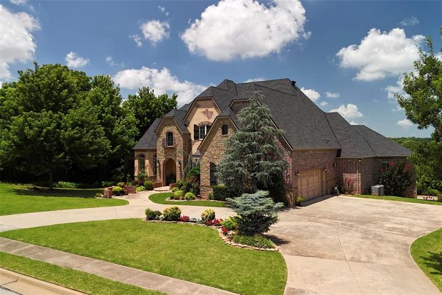 3325 Winding Creek Circle, Edmond, OK 73034