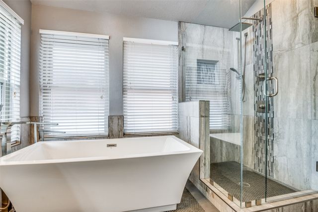 646 Rickey Canyon Avenue, Desoto, TX 75115