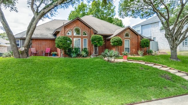 646 Rickey Canyon Avenue, Desoto, TX 75115