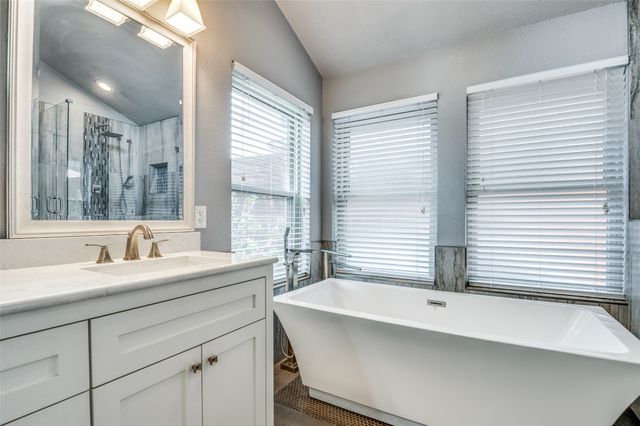 646 Rickey Canyon Avenue, Desoto, TX 75115