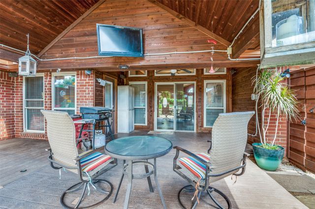 646 Rickey Canyon Avenue, Desoto, TX 75115