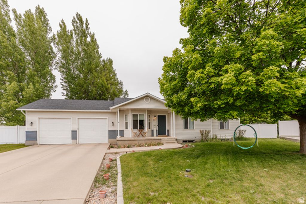 Image 2 of property listing at 220 S 425 W, Providence, UT 84332