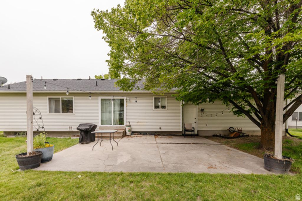 Image 31 of property listing at 220 S 425 W, Providence, UT 84332