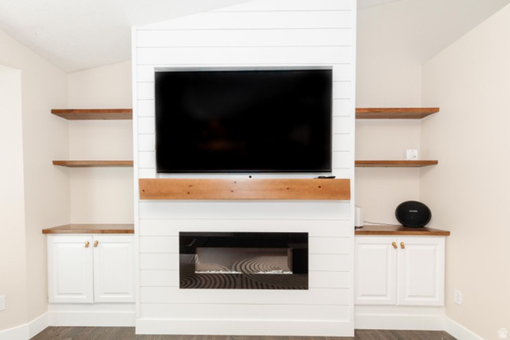 Image 5 of property listing at 220 S 425 W, Providence, UT 84332