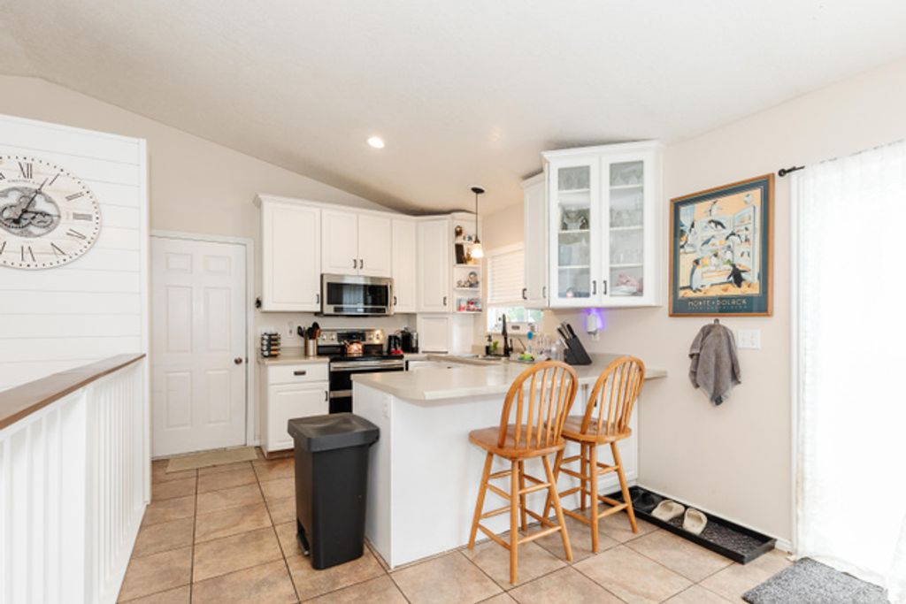 Image 8 of property listing at 220 S 425 W, Providence, UT 84332
