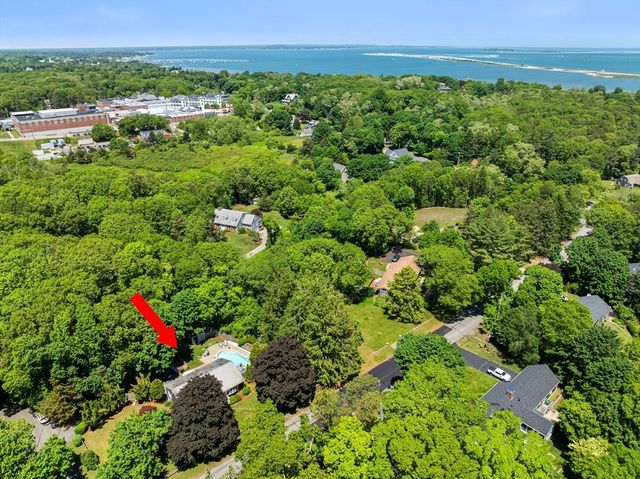 15 Dwight Ave, Plymouth, MA 02360