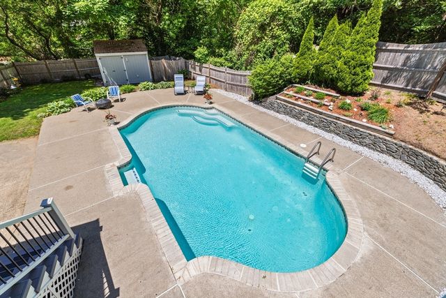 15 Dwight Ave, Plymouth, MA 02360