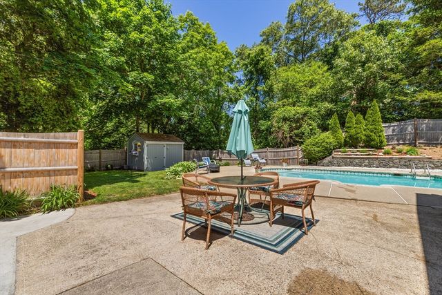 15 Dwight Ave, Plymouth, MA 02360