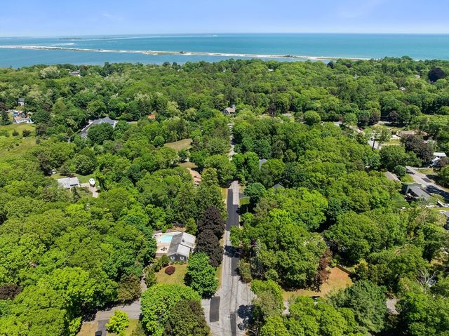 15 Dwight Ave, Plymouth, MA 02360