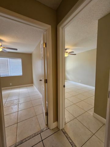 4876 ORLEANS Court A, Haverhill, FL 33415