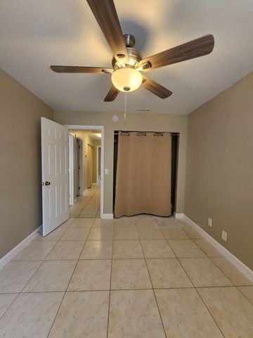 4876 ORLEANS Court A, Haverhill, FL 33415