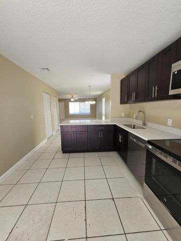 4876 ORLEANS Court A, Haverhill, FL 33415