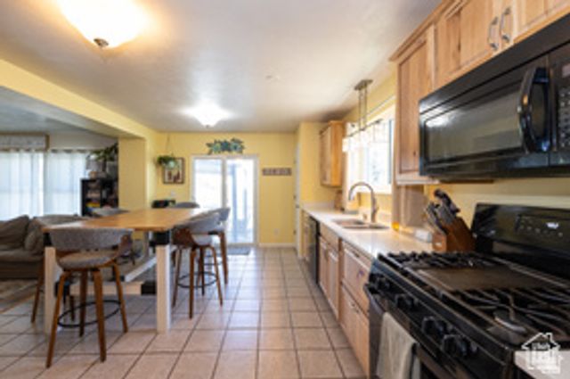 1250 N LEWIS PEAK DR, Ogden, UT 84404