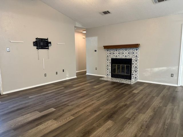 13011 Garfield LN, Austin, TX 78727