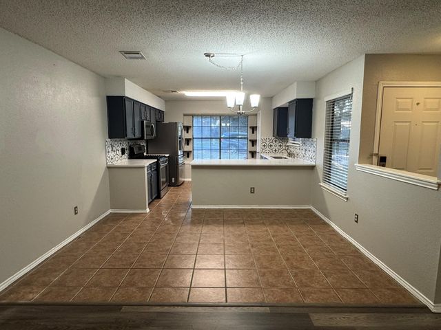 13011 Garfield LN, Austin, TX 78727