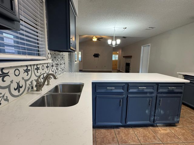 13011 Garfield LN, Austin, TX 78727