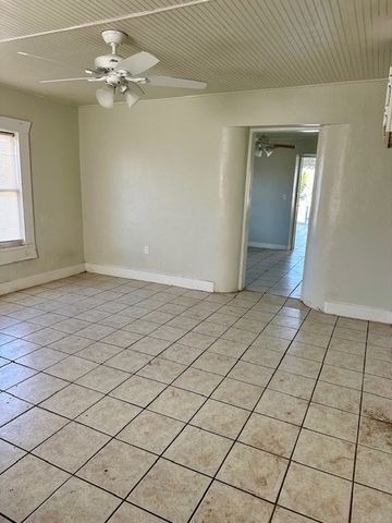 411 W Callaghan, Fort Stockton, TX 79735