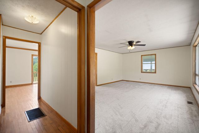 1176 Parkway Drive, Salyersville, KY 41465