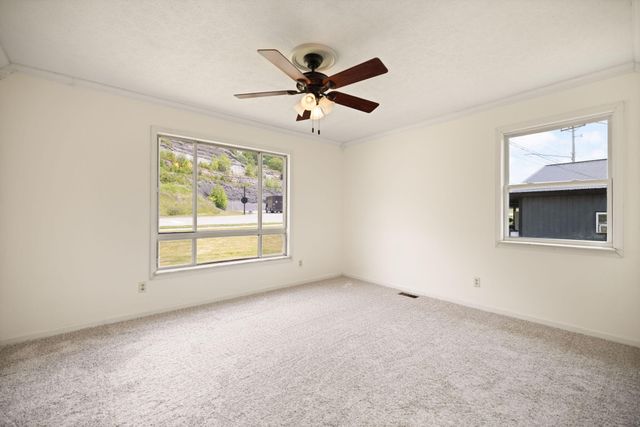 1176 Parkway Drive, Salyersville, KY 41465
