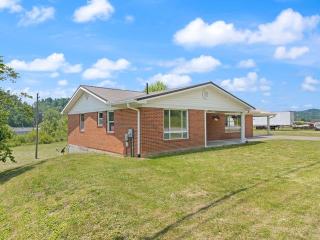 1176 Parkway Drive, Salyersville, KY 41465