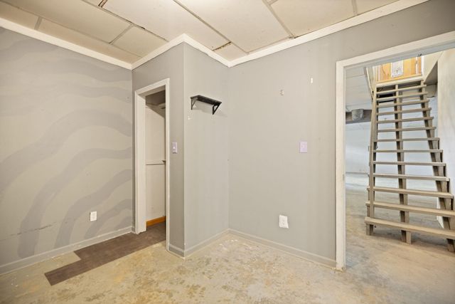 1176 Parkway Drive, Salyersville, KY 41465