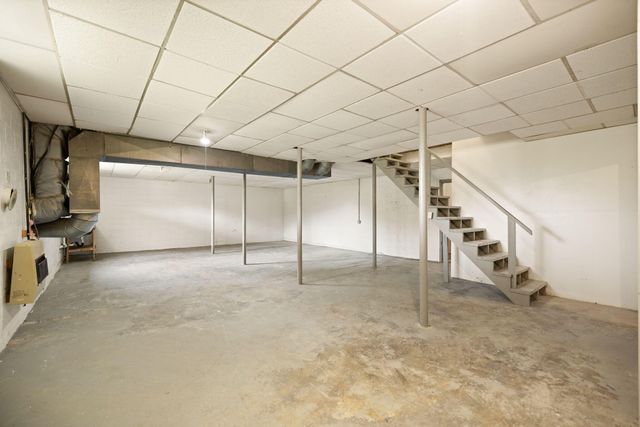 1176 Parkway Drive, Salyersville, KY 41465